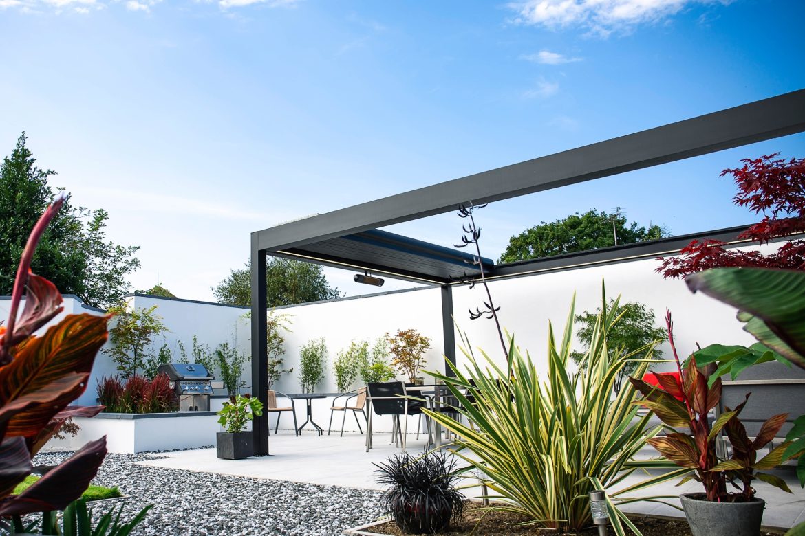 Benefits of a Retractable Roof